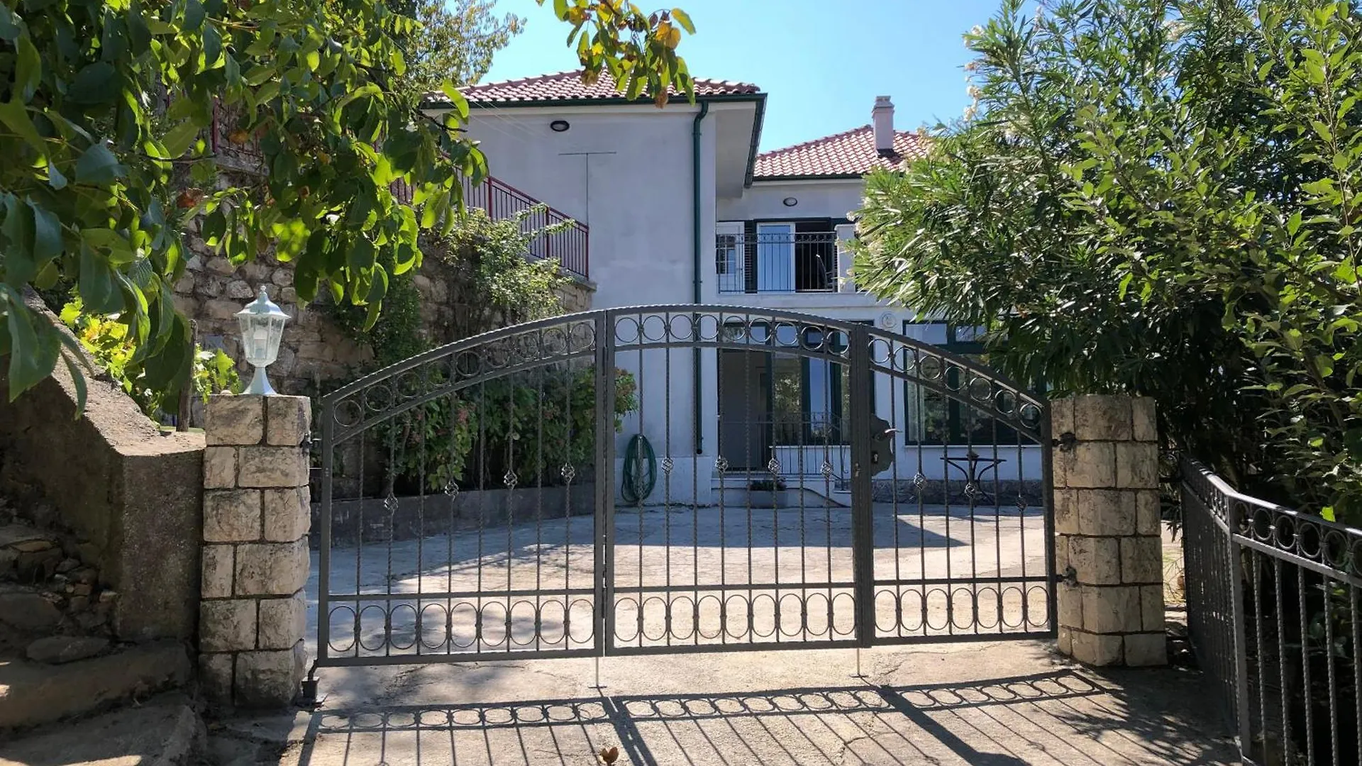 Charmantes Appartement Mit Grosser Terrasse Supetarska Draga Apartment